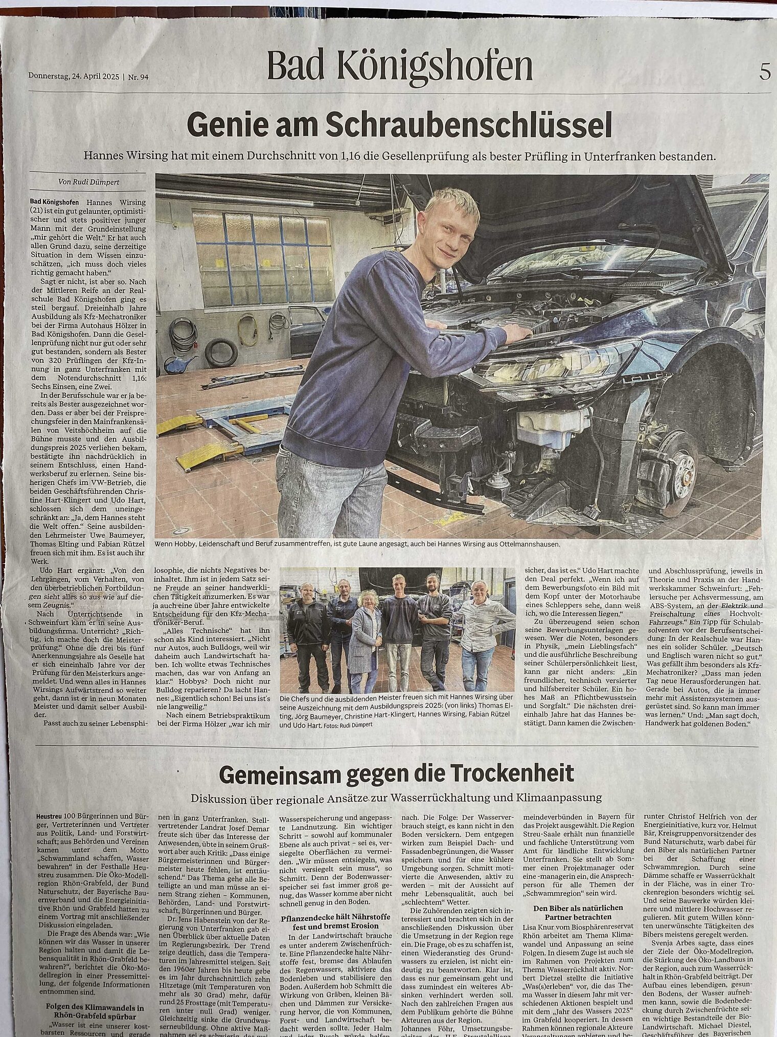 Hannes Wirsing mit verschränkten Armen am Auto mit offener Motorhaube Kammersieger Hannes Wirsing lehnt mit verschränkten Armen am Auto mit offener Motorhaube