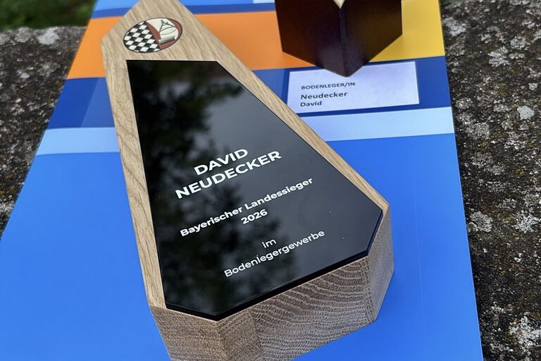 Gesellenbrief David Neudecker mit Auszeichnung (Pokal)