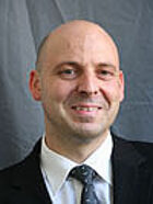 Thomas Planer im Anzug
